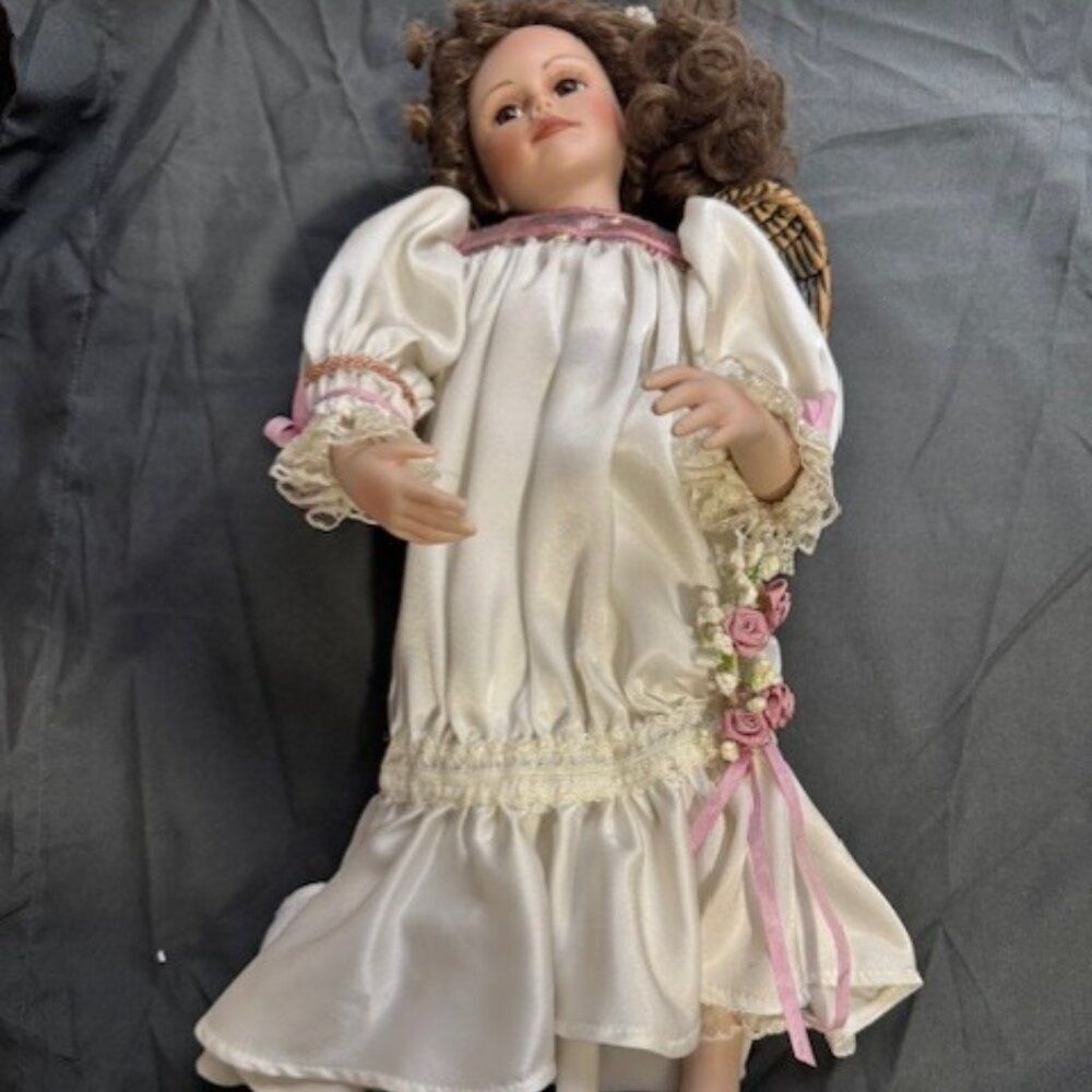 The Ashton Drake Galleries 93954 Serenity 18" Doll Garden of Innocence w/ Box